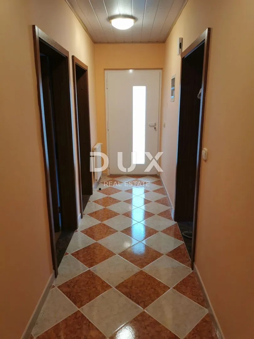 malinska (okolica) - samostojeća kuća sa dva stana + podrum - slika 30