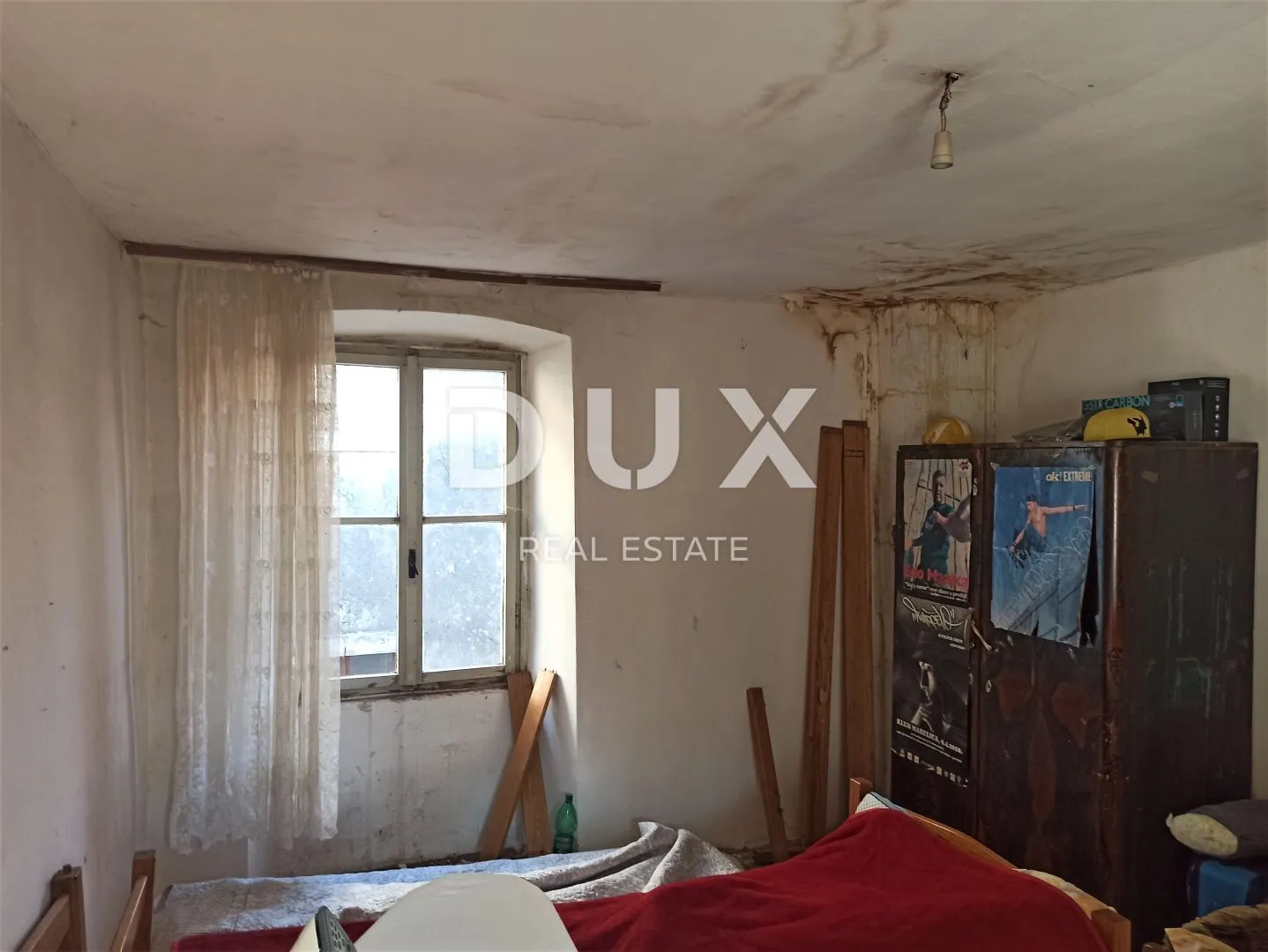 istra, vodnjan prostrana kuća za renovaciju u centru - slika 15