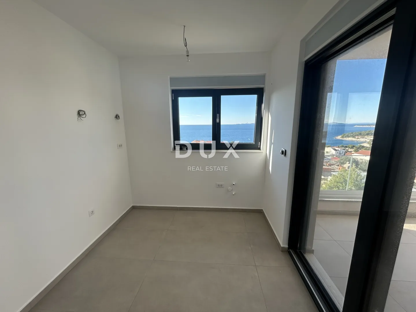 primošten, dolac – novogradnja! penthouse s prekrasnim pogledom na more! prilika! - slika 5