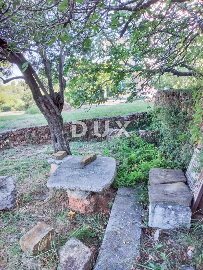 otok rab, banjol - samostojeća kuća s velikom okućnicom - slika 6