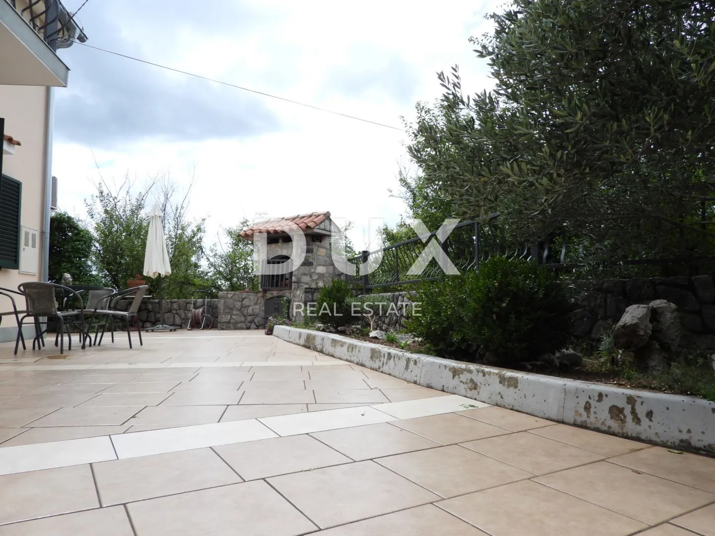 krk, dobrinj - samostojeća kuća 135m2 s pogledom na more + okoliš 150m2 - slika 60