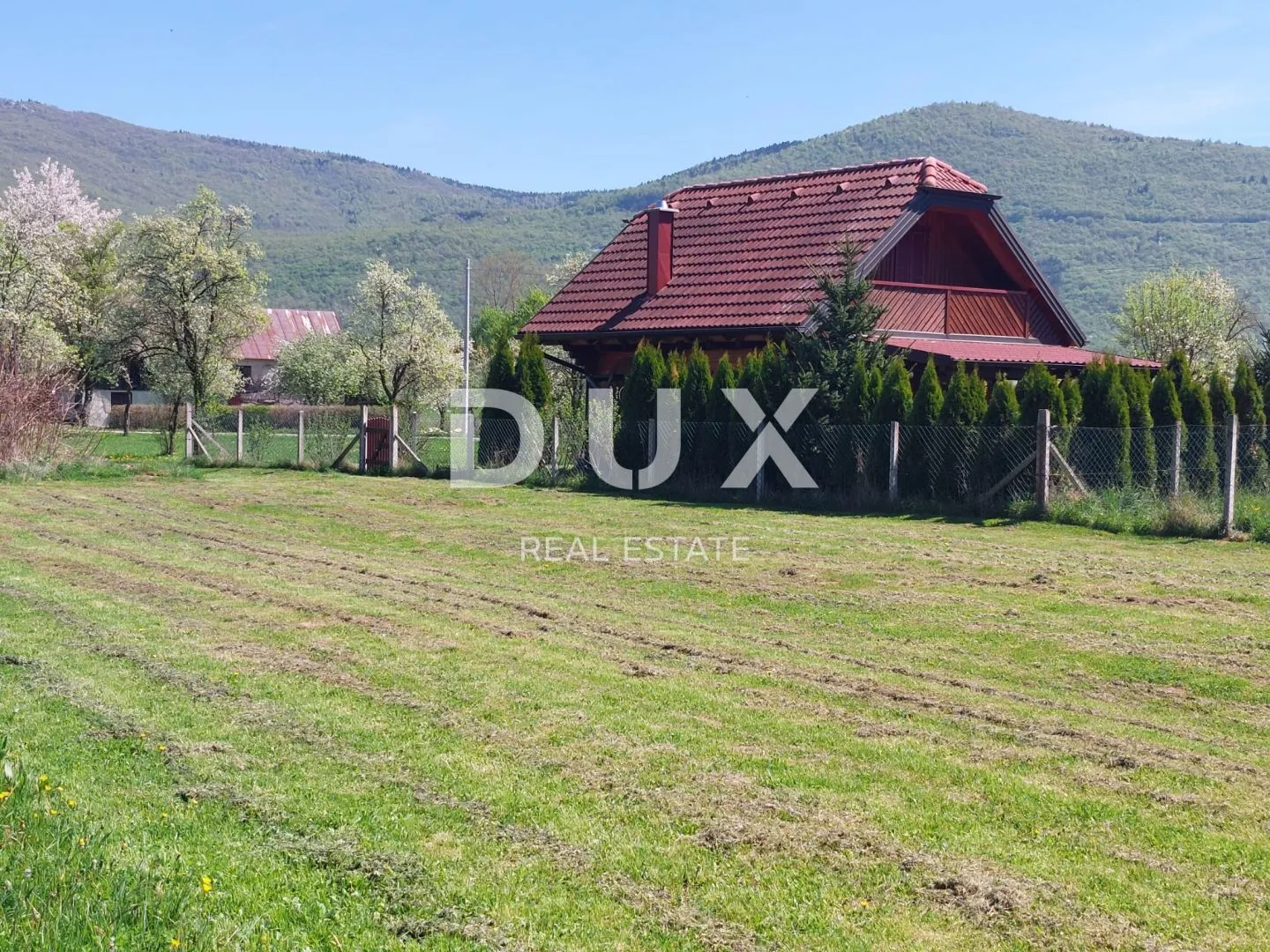 otočac, ličko lešče - idilična kuća s bazenom - slika 2