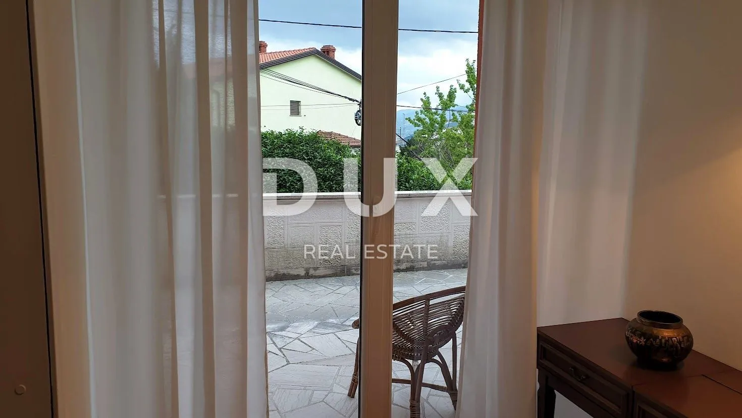 opatija, okolica- obiteljska kuća s dva stana na parceli od 1800 m2 - slika 13