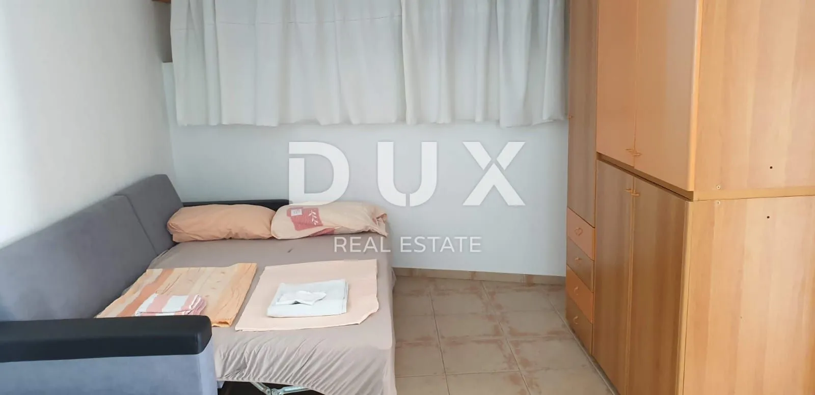 crikvenica - dva apartmana s terasom! - slika 8
