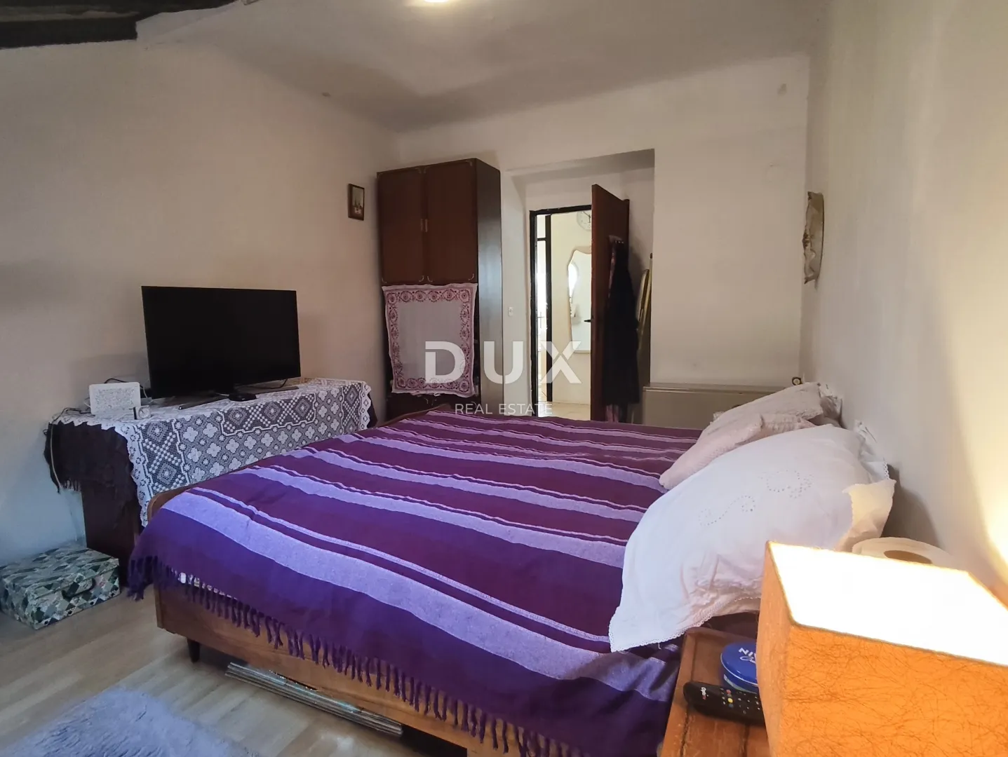 istra, pula – prostoran stan u centru grada - slika 9