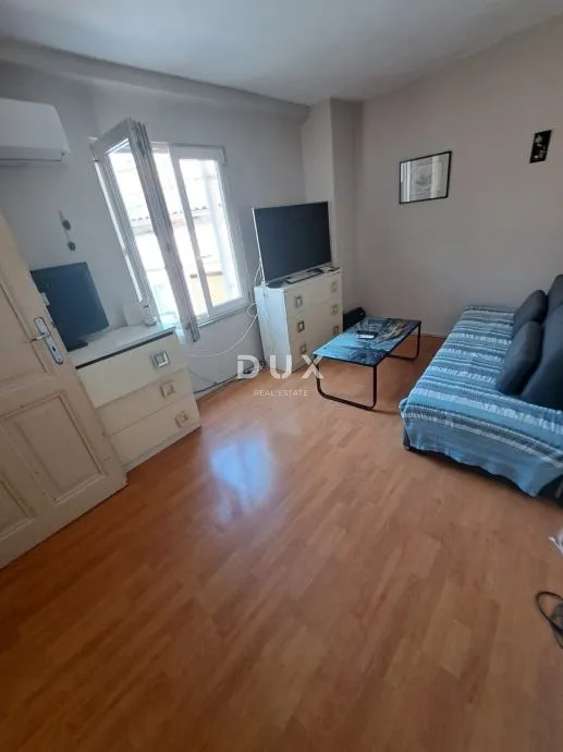 pula, centar, dvosobni stan, 35 m2, 50 m od arene - slika 2