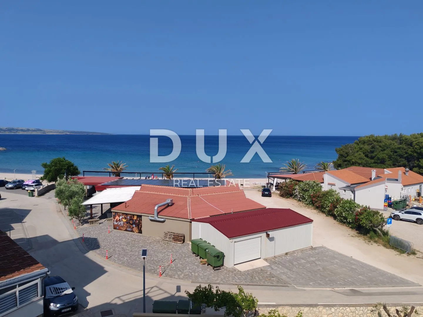 OTOK PAG, POVLJANA - Prekrasan stan u Povljani, korak od plaže s terasom koja nudi spektakularan pogled na more !