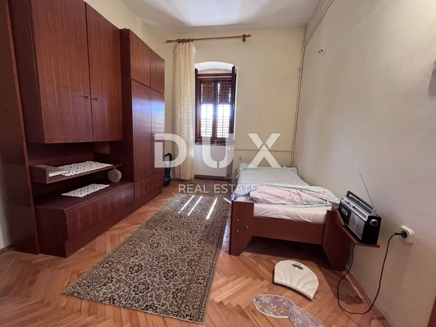 krnjevo - samostojeća kuća, pogled more, parking mjesto, vrt - slika 14