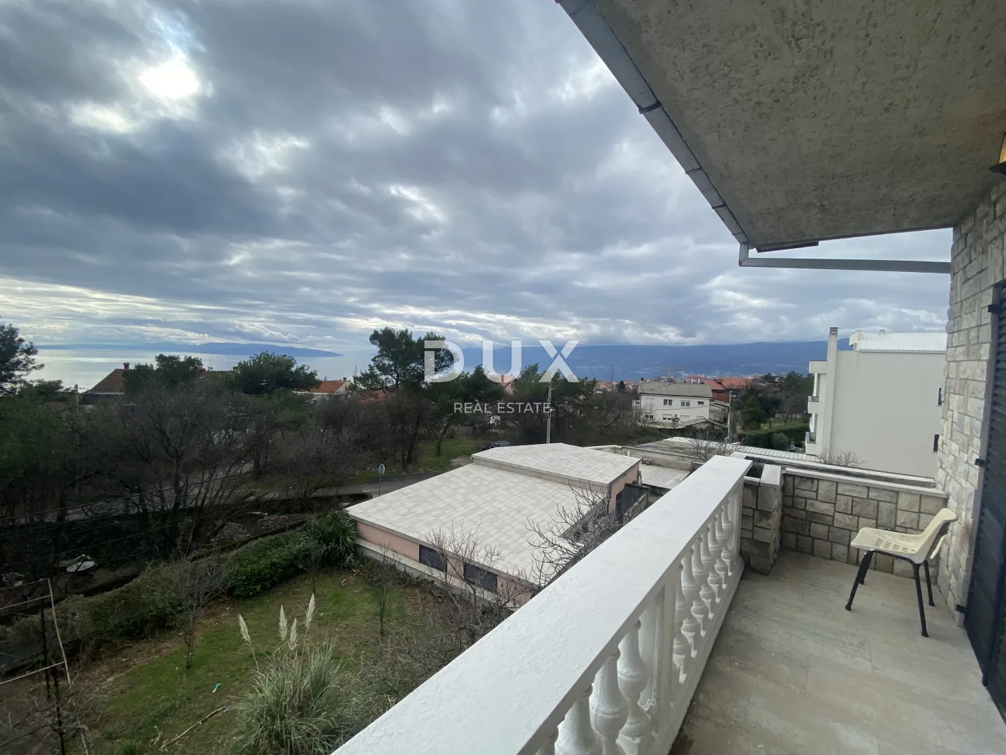 rijeka, baretićevo - trosoban stan, okućnica - slika 2