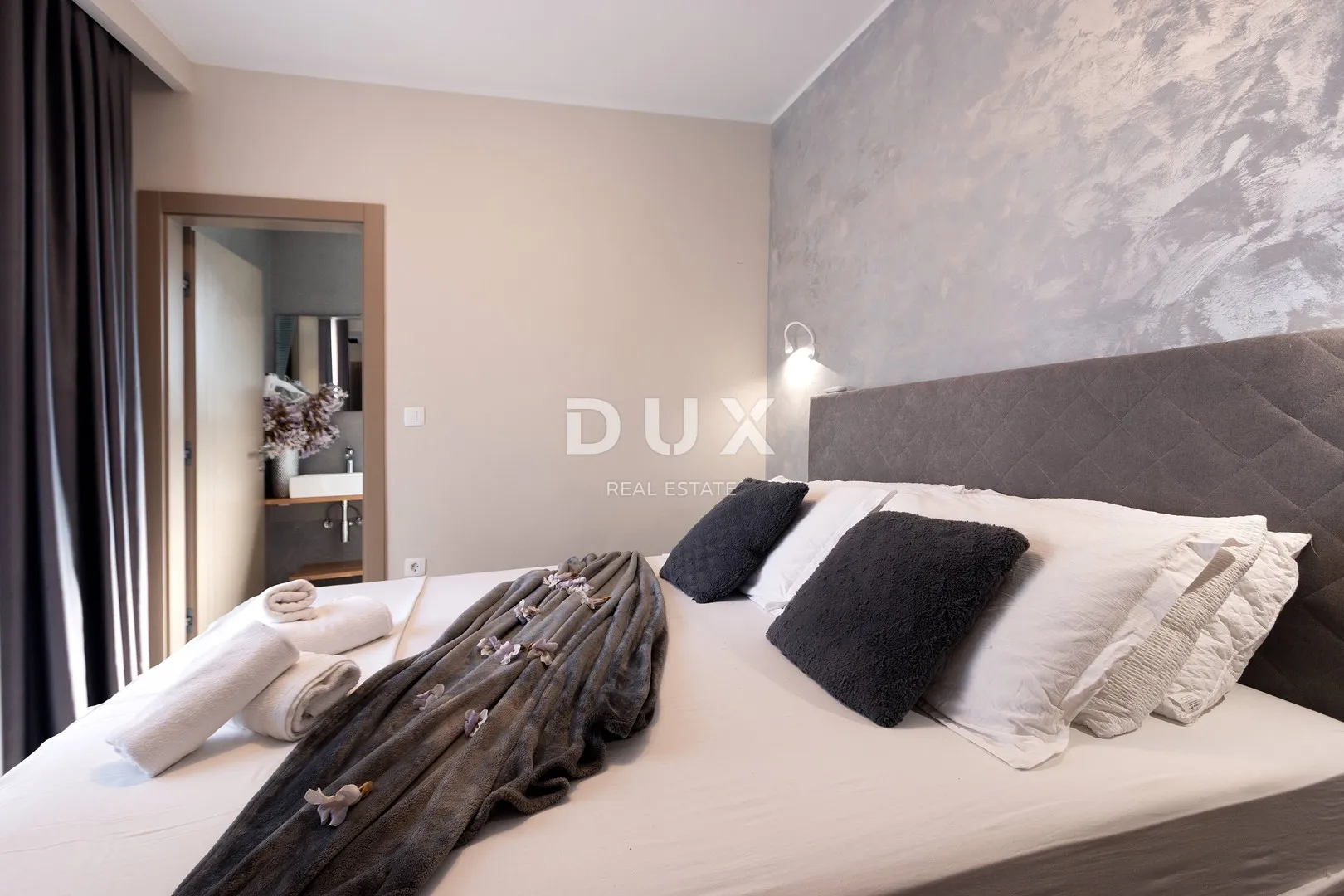 istra, rovinj, kuća s 4ss+db, 160 m², okućnica, 400m od mora - slika 23