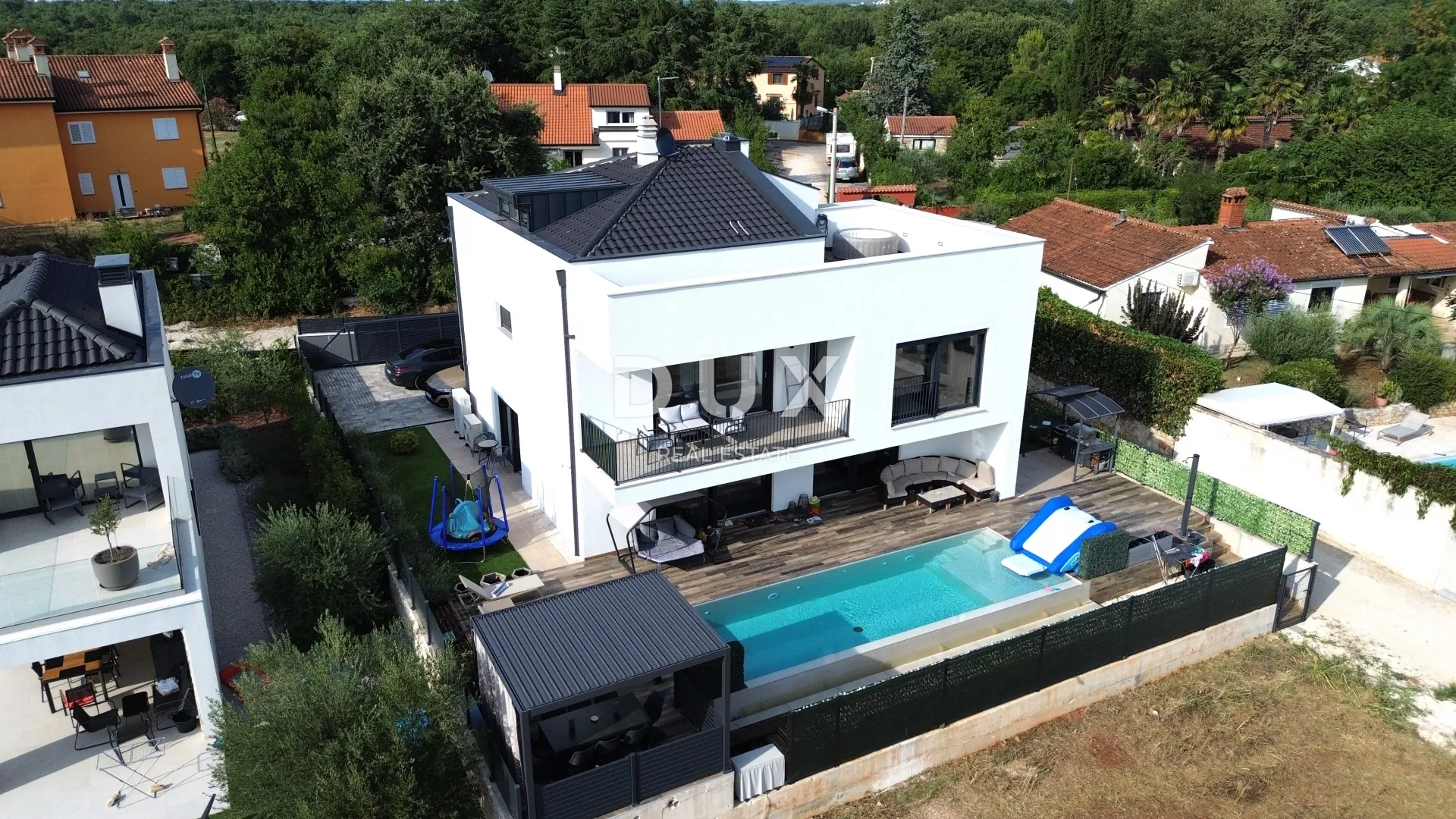 poreč, kosinožići, četverosobna vila, 510 m2, s bazenom - slika 2