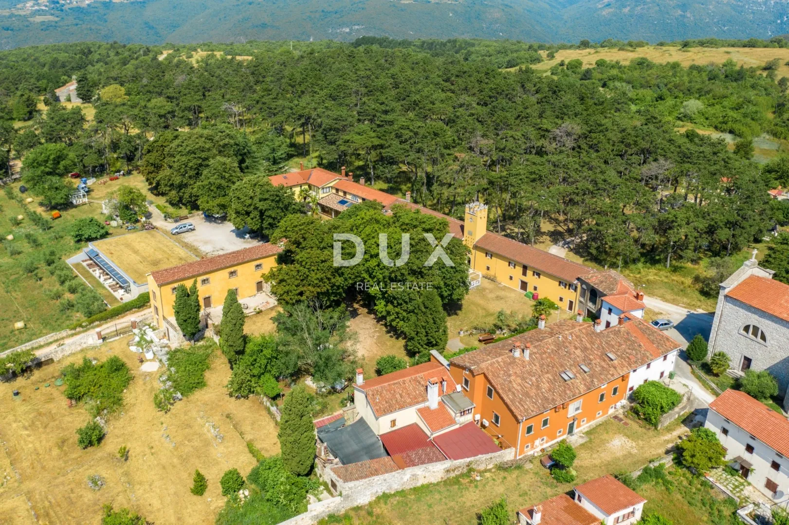 istra, labin - palača u baroknom ladanjskom arhitektonskom sklopu - slika 16