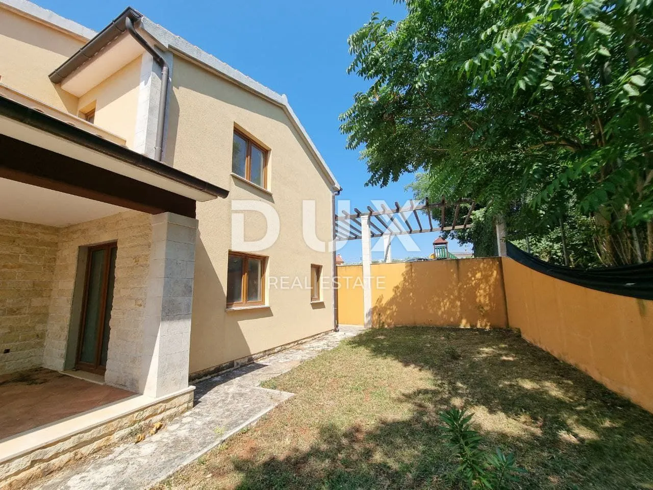 poreč, kaštelir, dvojna kuća, 121 m2, roh-bau, pogled na more - slika 2