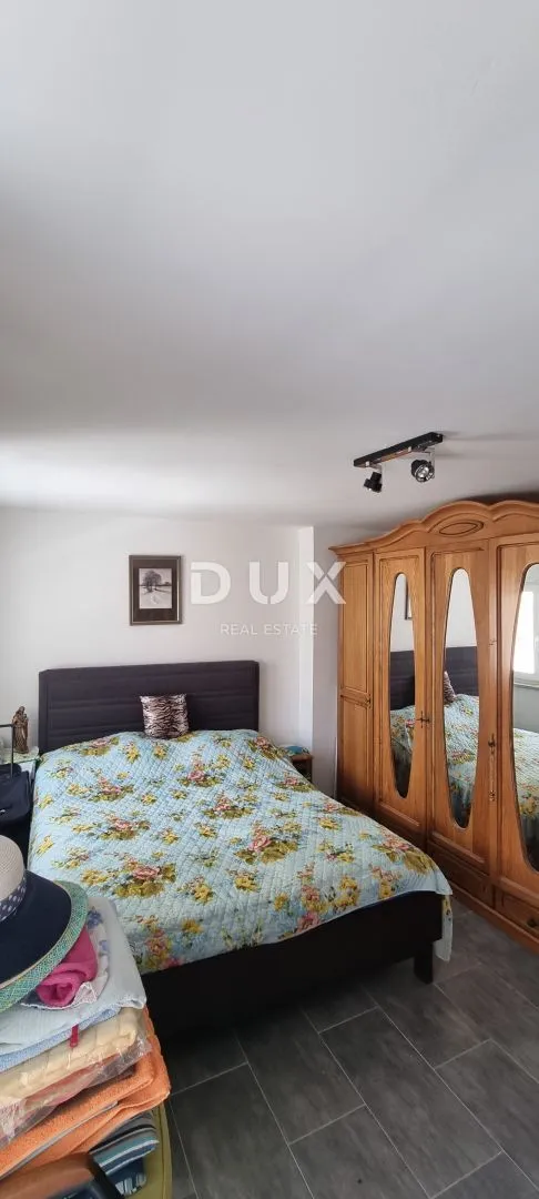novi vinodolski - kuća u centru, 150m od mora - slika 9