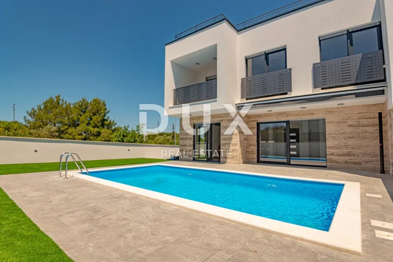vodice - vila sa bazenom - slika 2