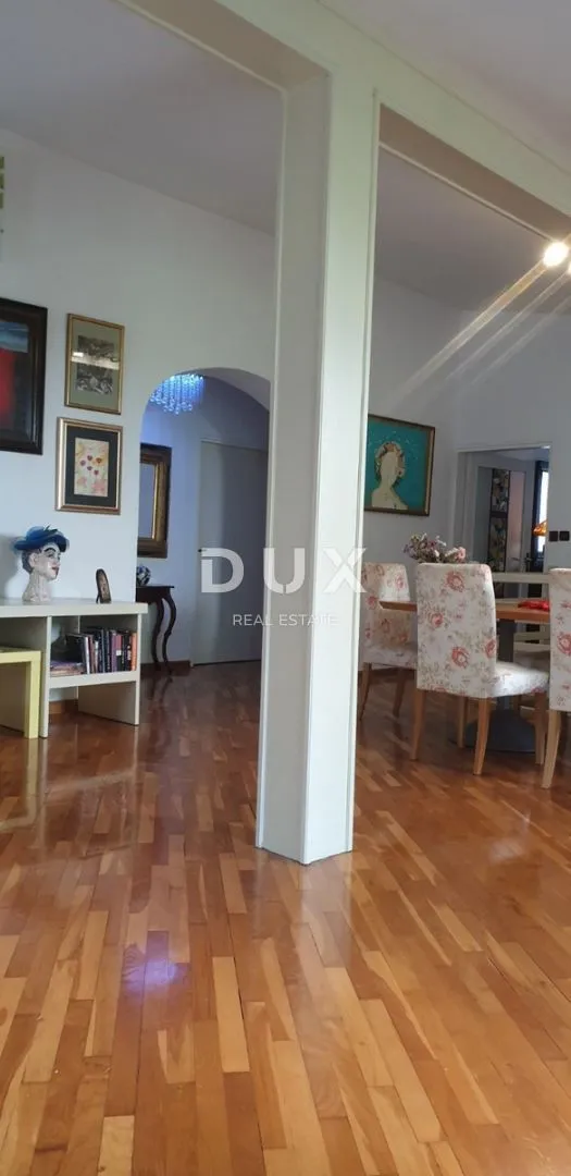 istra, pula - dvoetažni stan u centru 155 m2 - slika 2