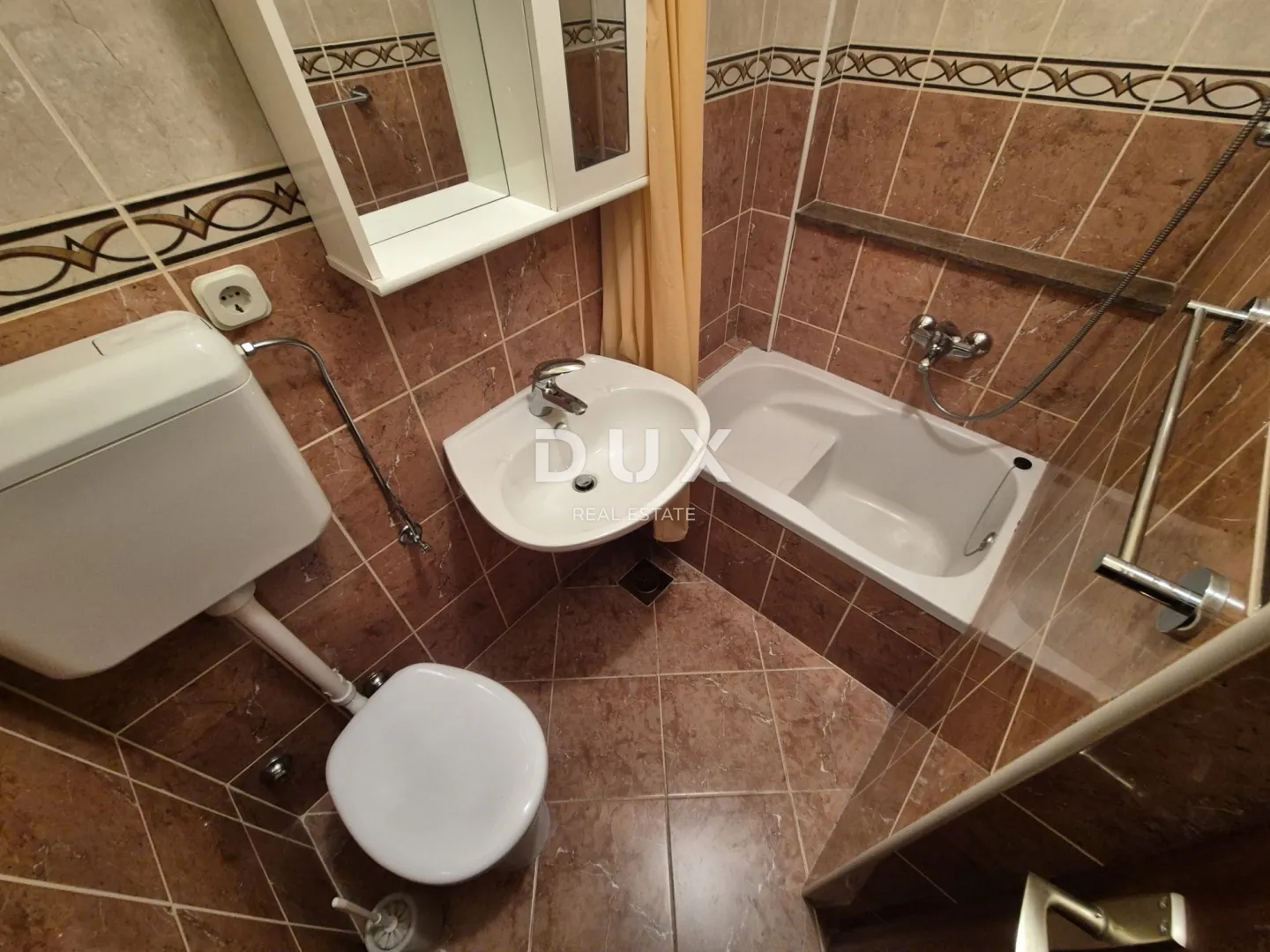šibenik, vodice - centar, dvosobni stan, 79,76 m² - slika 8
