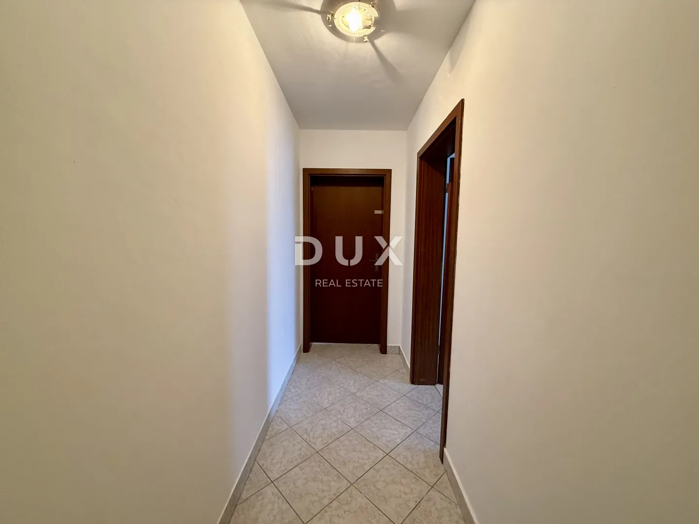 otok krk, njivice, 3-sobni stan, 79 m2, pogled na more - slika 10