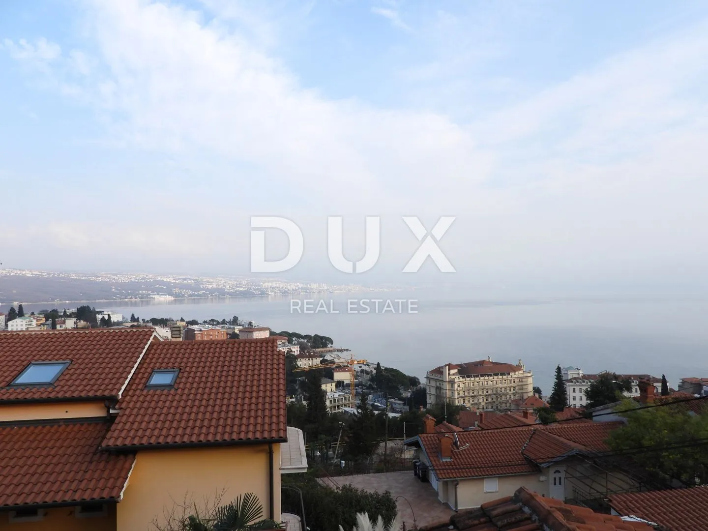 opatija- kuća 203m2 s panoramskim pogledom na more + okoliš - slika 16