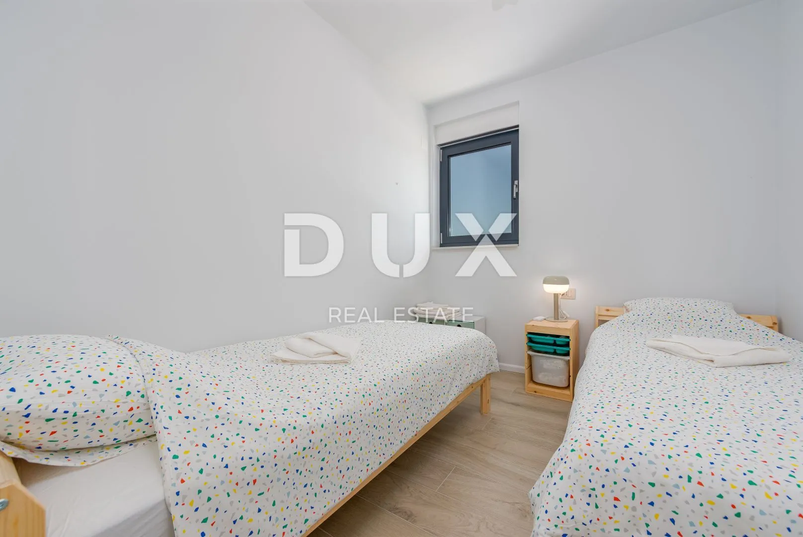 zadar, poljica brig - luksuzna vila s bazenom - slika 25