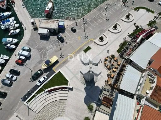 dalmacija, vodice - ekskluzivna nekretnina na rivi, kuća s restoranom u 1. redu do mora - slika 8