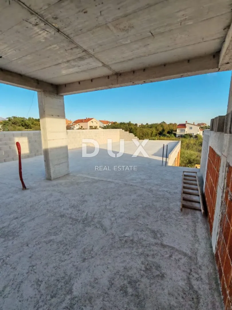 zadar, vrsi - prostrani penthouse s pet spavaćih soba, krovnom terasom s bazenom i pogledom na more! s3 - slika 11
