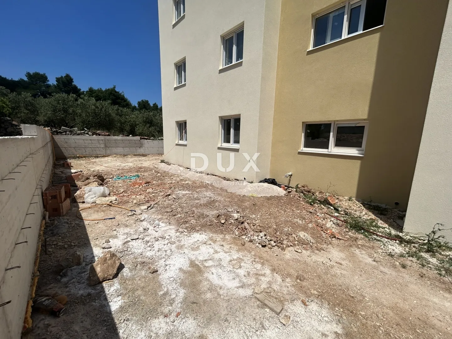 šibenik, vodice – stan u prizemlju s 133m2 vrta, novogradnja! - slika 5