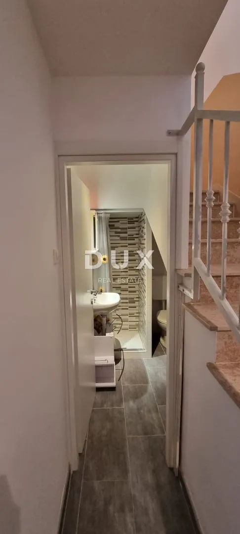 novi vinodolski - kuća u centru, 150m od mora - slika 10