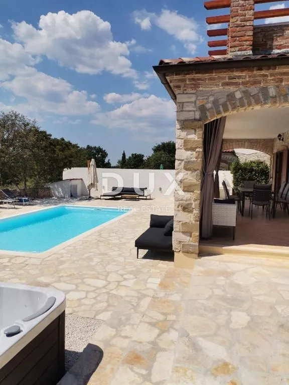 istra, svetvinčenat - kamena vila s pogledom na more - slika 2