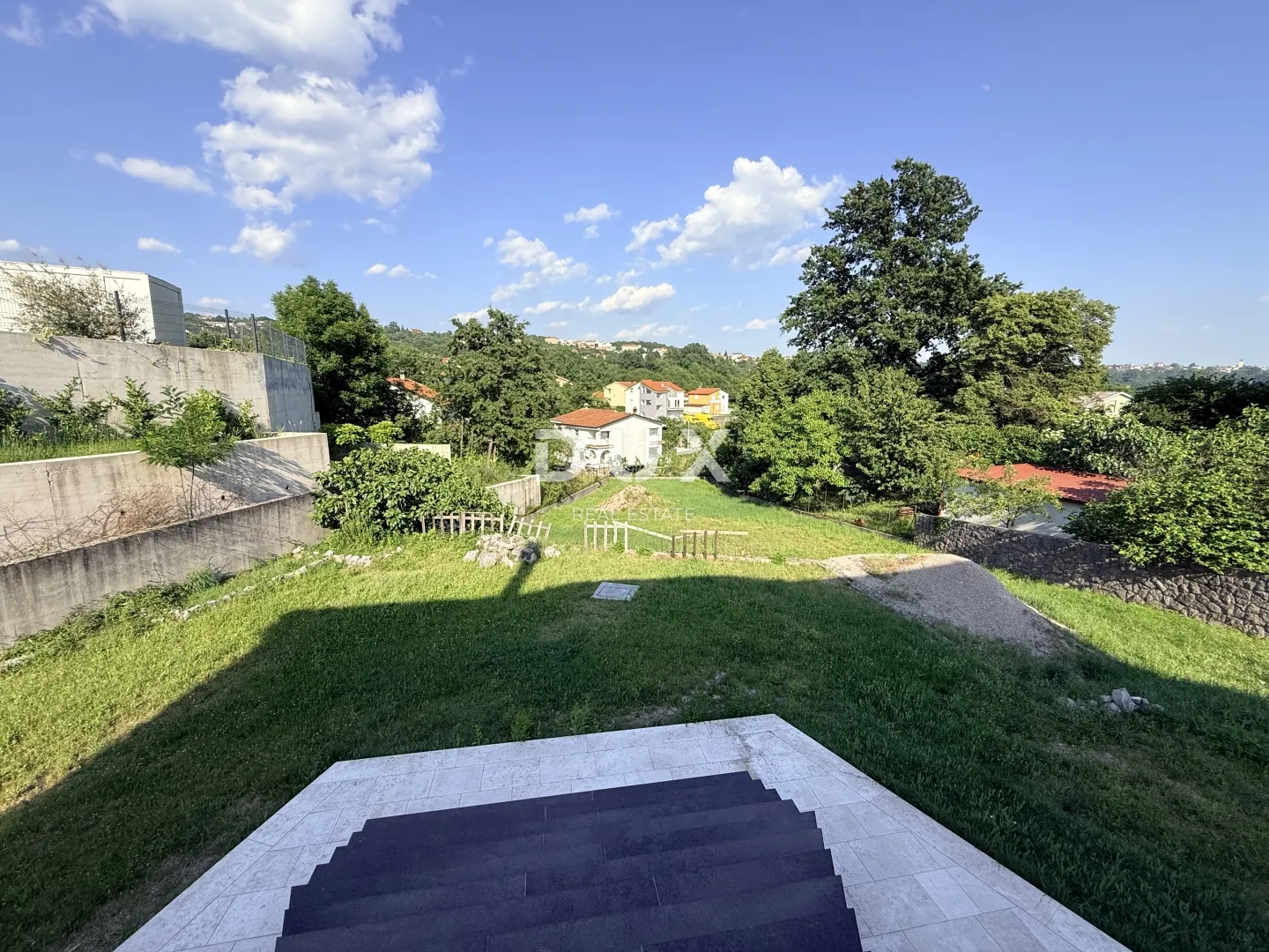 kastav, brnčići – luksuzna villa američkog stila na privatnoj parceli od 2000m2 - slika 18