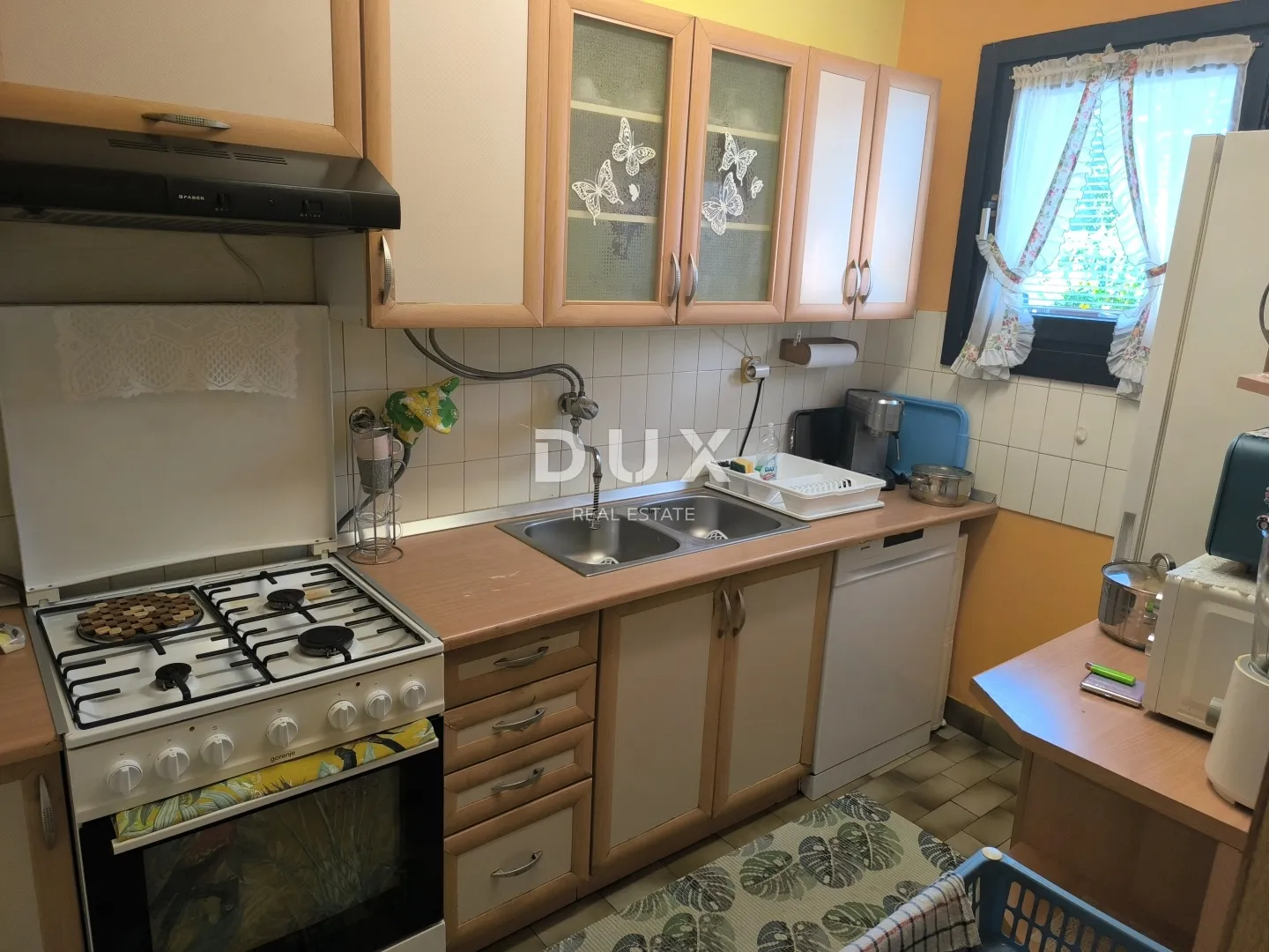 istra, pula - 3s+db stan u centru s parkingom 83 m2 - slika 11
