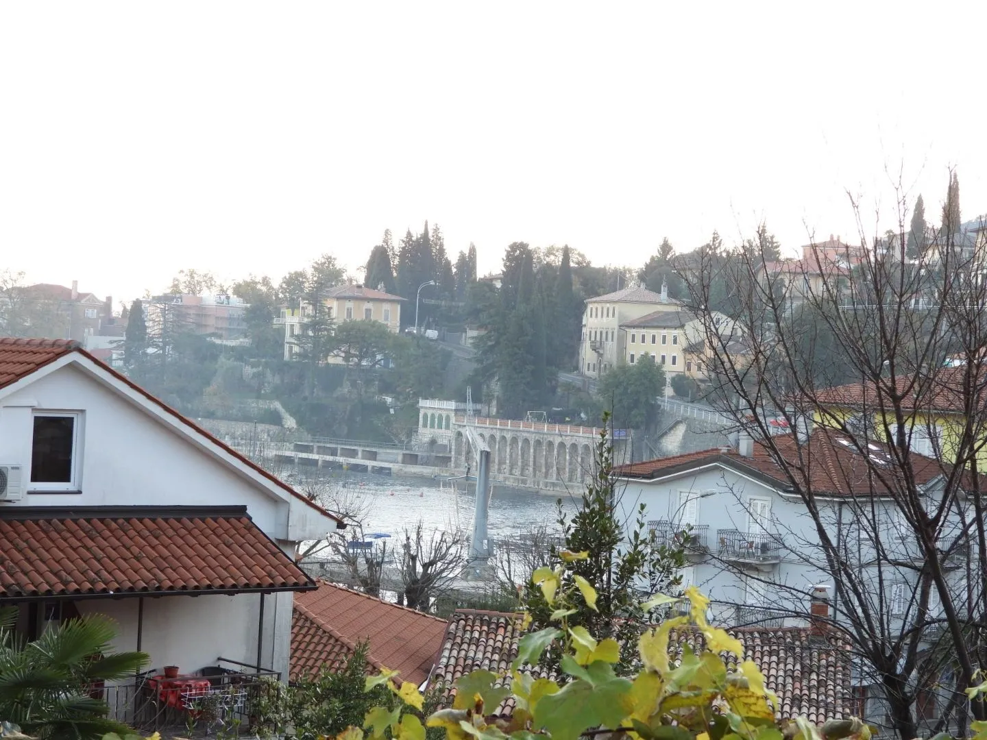 opatija, ika - kuća 139m2 2.red do mora + okućnica 939m2 - slika 2