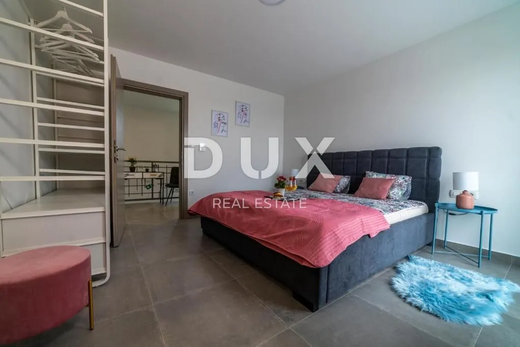 istra, poreč - moderna vila s bazenom - slika 30