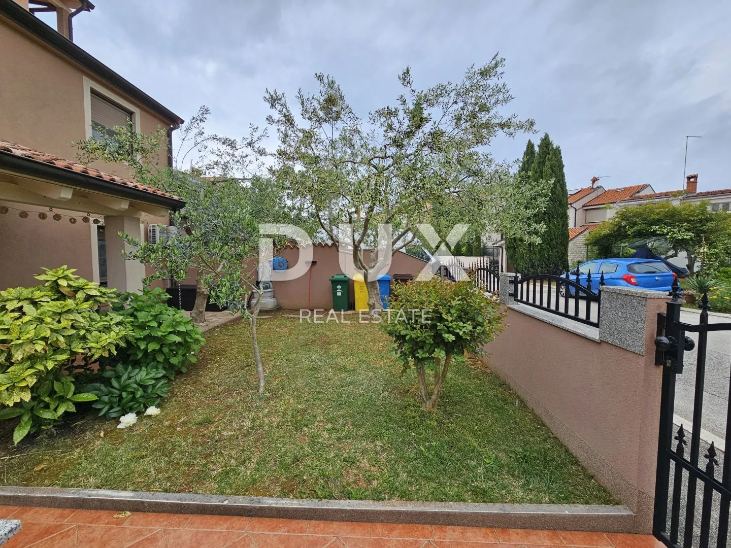 istra, pula - kvalitetna obiteljska apartmanska kuća na atraktivnoj lokaciji - slika 2