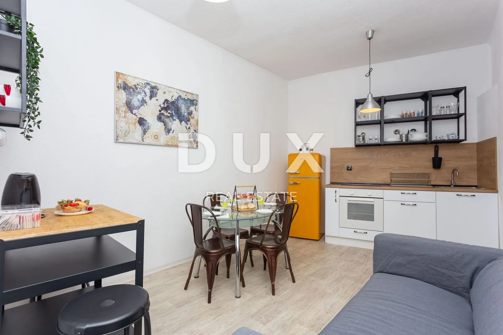 šibenik, centar-stan u centru grada 66,80m2 - slika 4