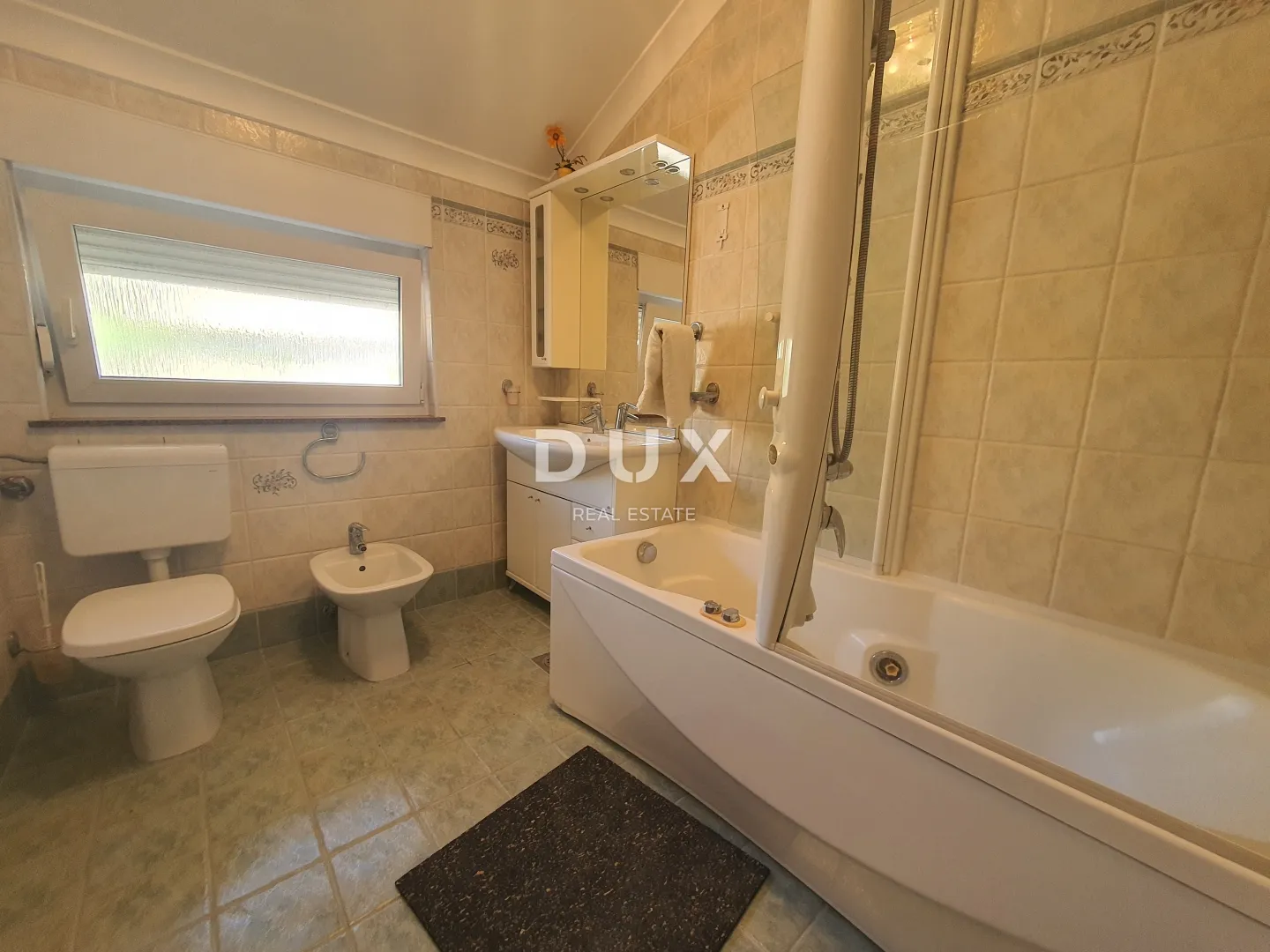 opatija, centar, dvosoban stan, 94m2, pogled, garaža - slika 18
