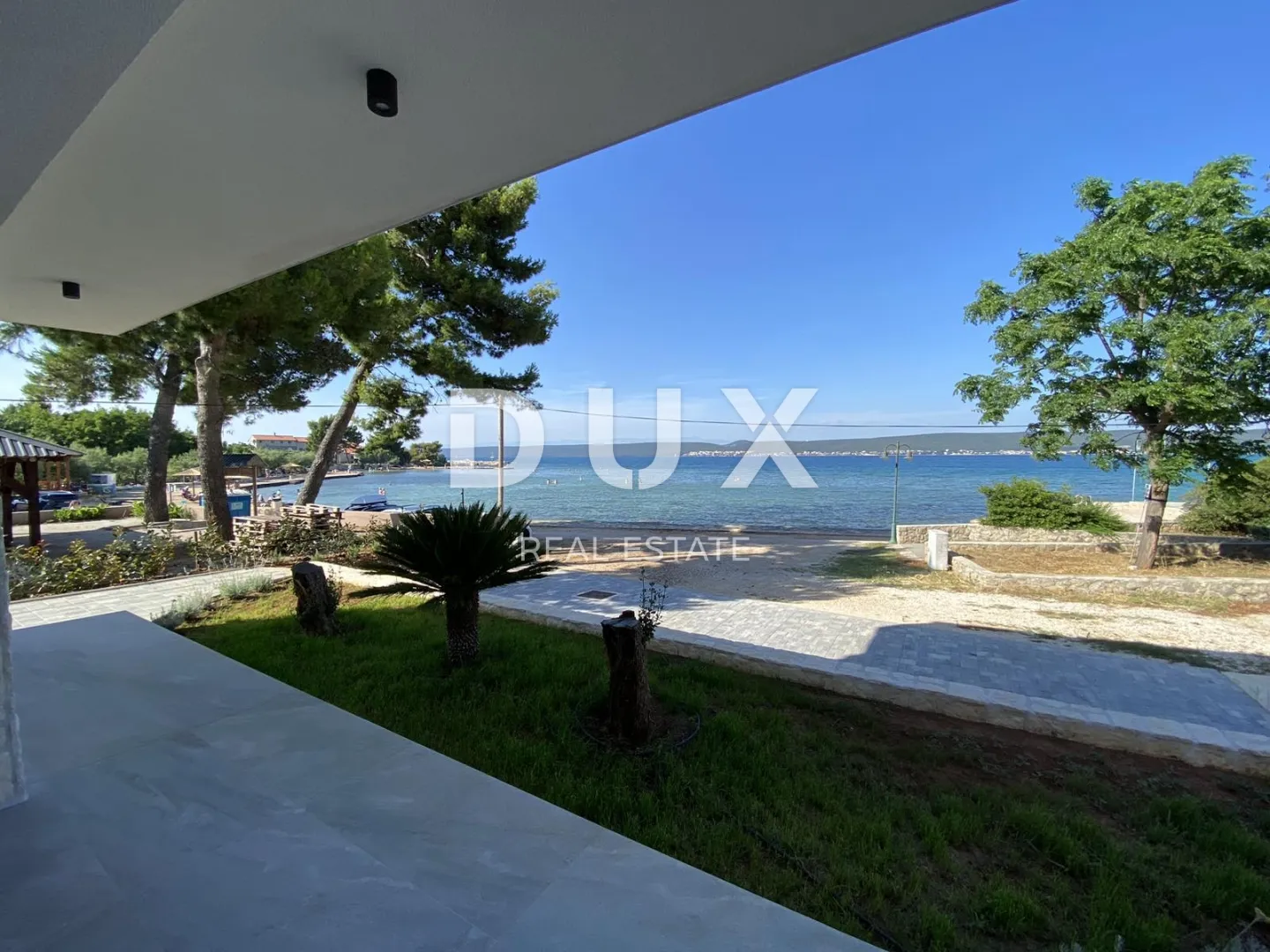 pašman, neviđane - apartmanska novogradnja 1. red do mora - slika 11