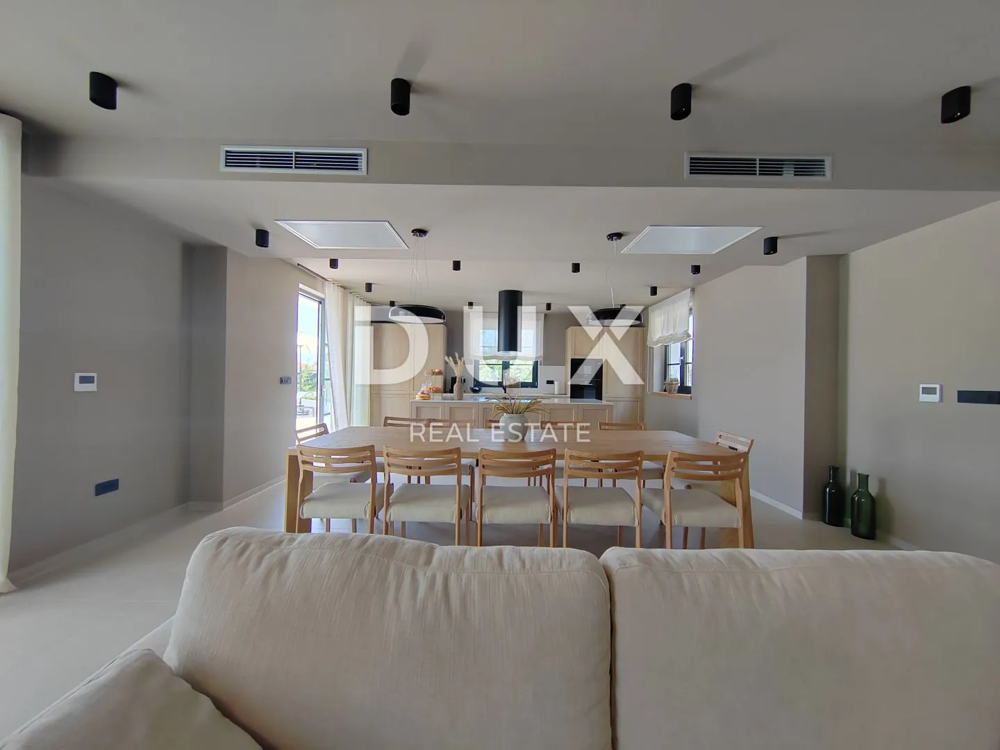 istra, poreč - ekskluzivna vila s bazenom - slika 23