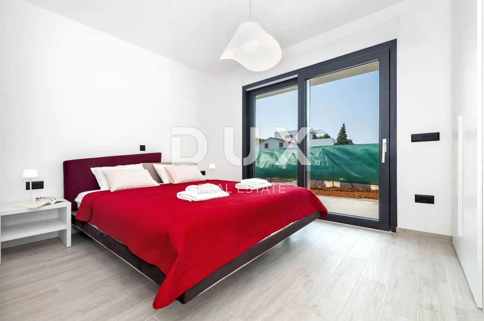 istra, rovinj - moderna prizemnica s bazenom 800 metara od mora - slika 29