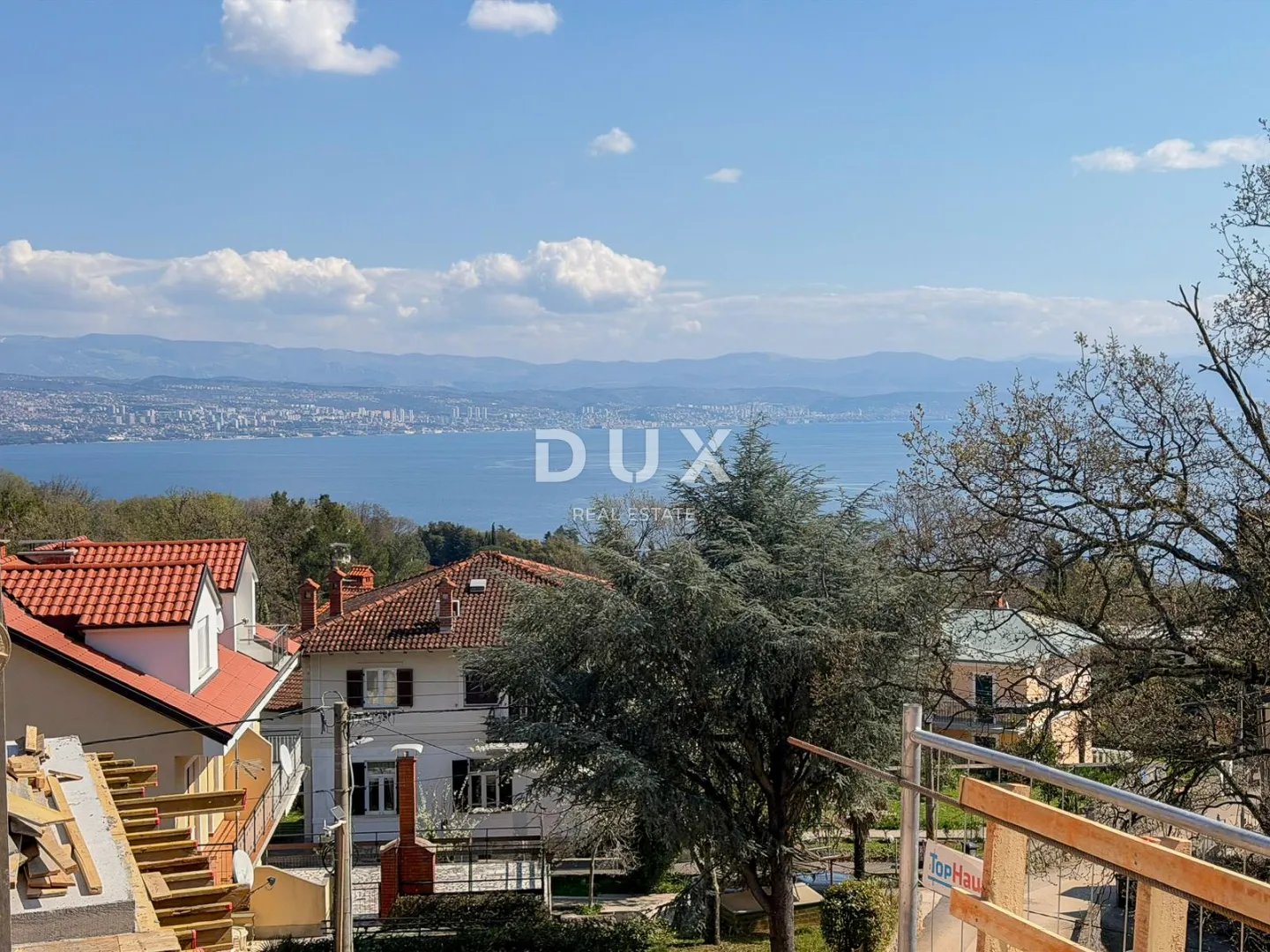 OPATIJA, IKA - moderna novogradnja s natkrivenom terasom i pogledom na more - Oprić, Opatija