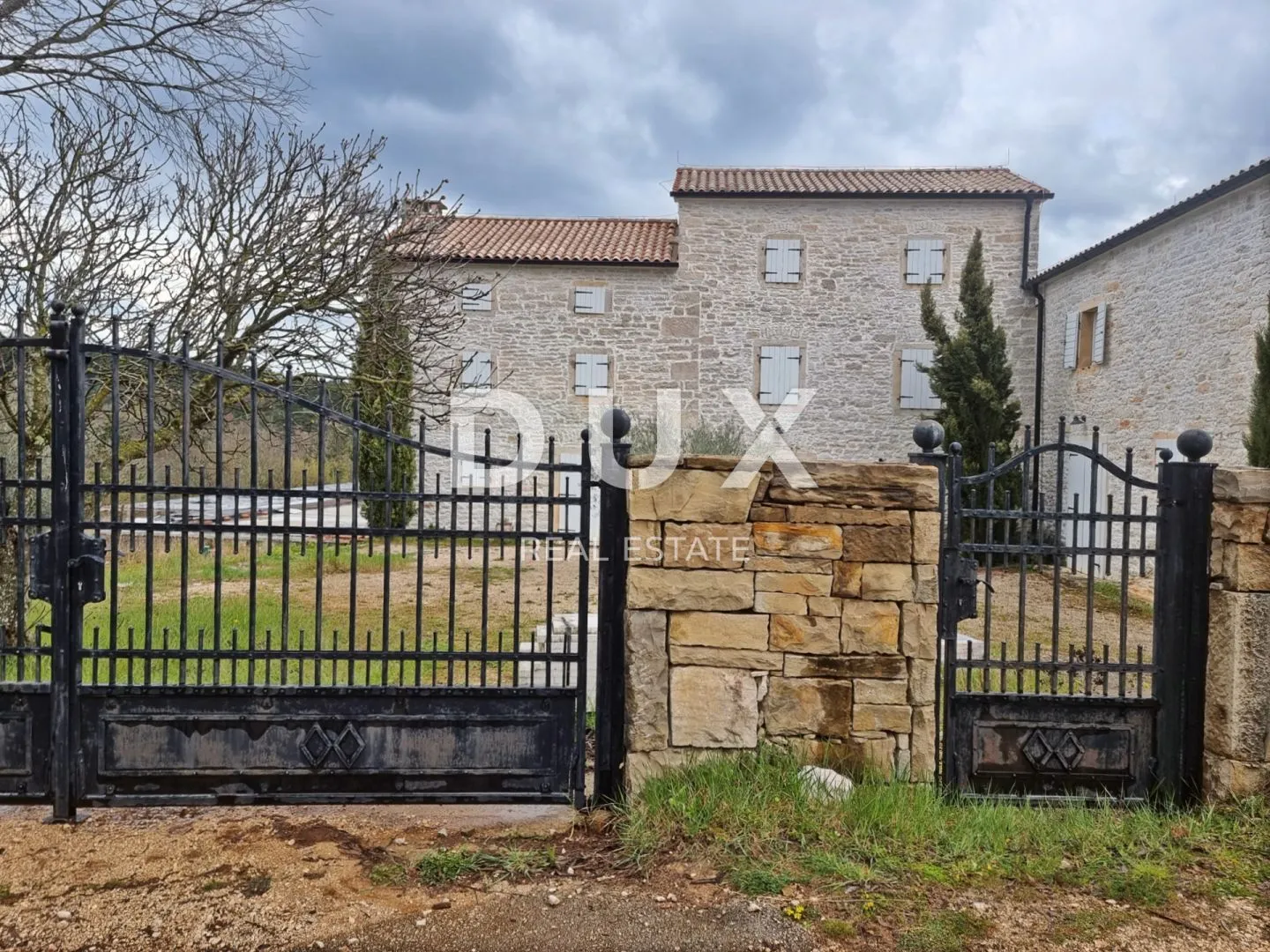 istra, grožnjan - raskošna kamena stancija - slika 3