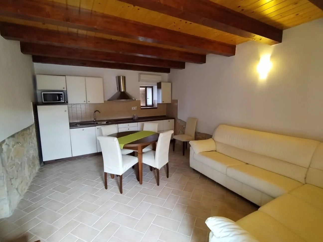 istra, ližnjan - renoviran stan u centru sa parkirnim mjestom! - slika 4