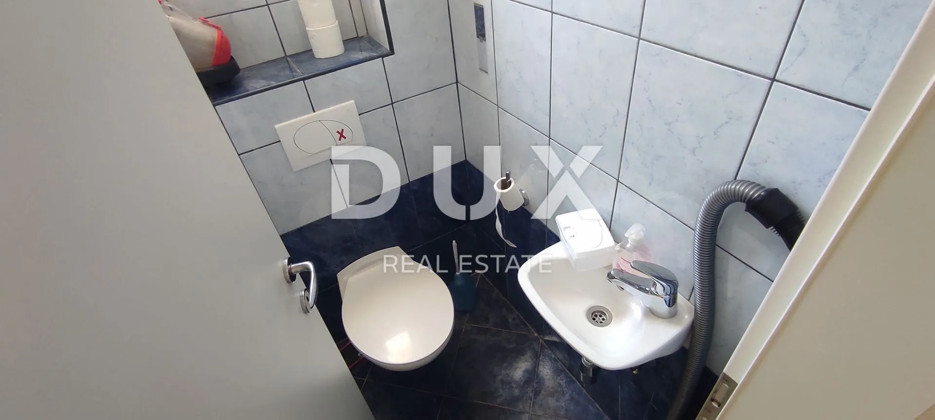 otok krk, risika - predivna kuća sa 4 apartmana - slika 23