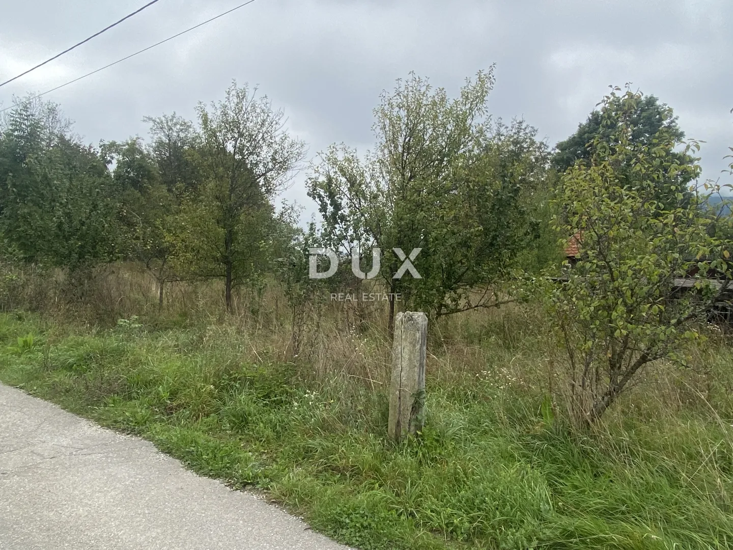 gorski kotar, vrbovsko, kuća s velikom okućnicom - slika 15