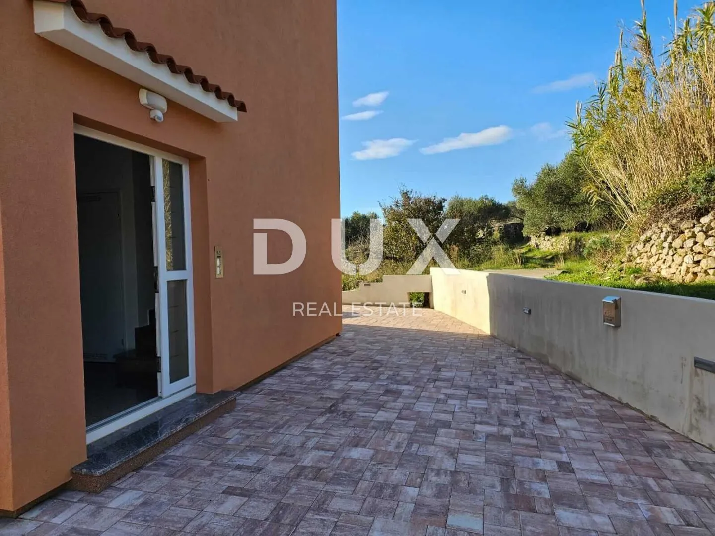 otok rab, banjol - prilika! stan u prizemlju, 1s+db + parking + 250m od mora - slika 5