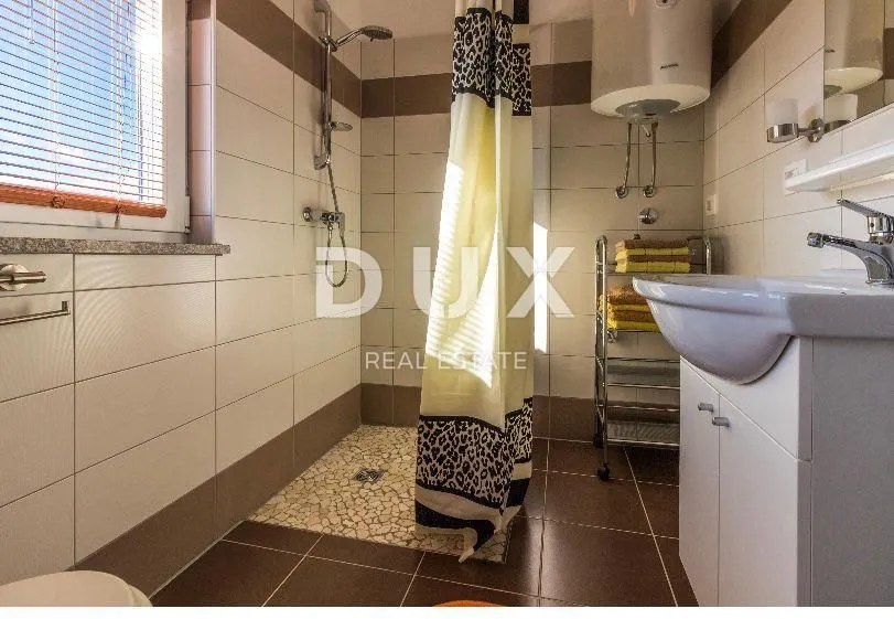 istra, labin - kuća s bazenom na potpunoj osami okružena zelenilom - slika 64