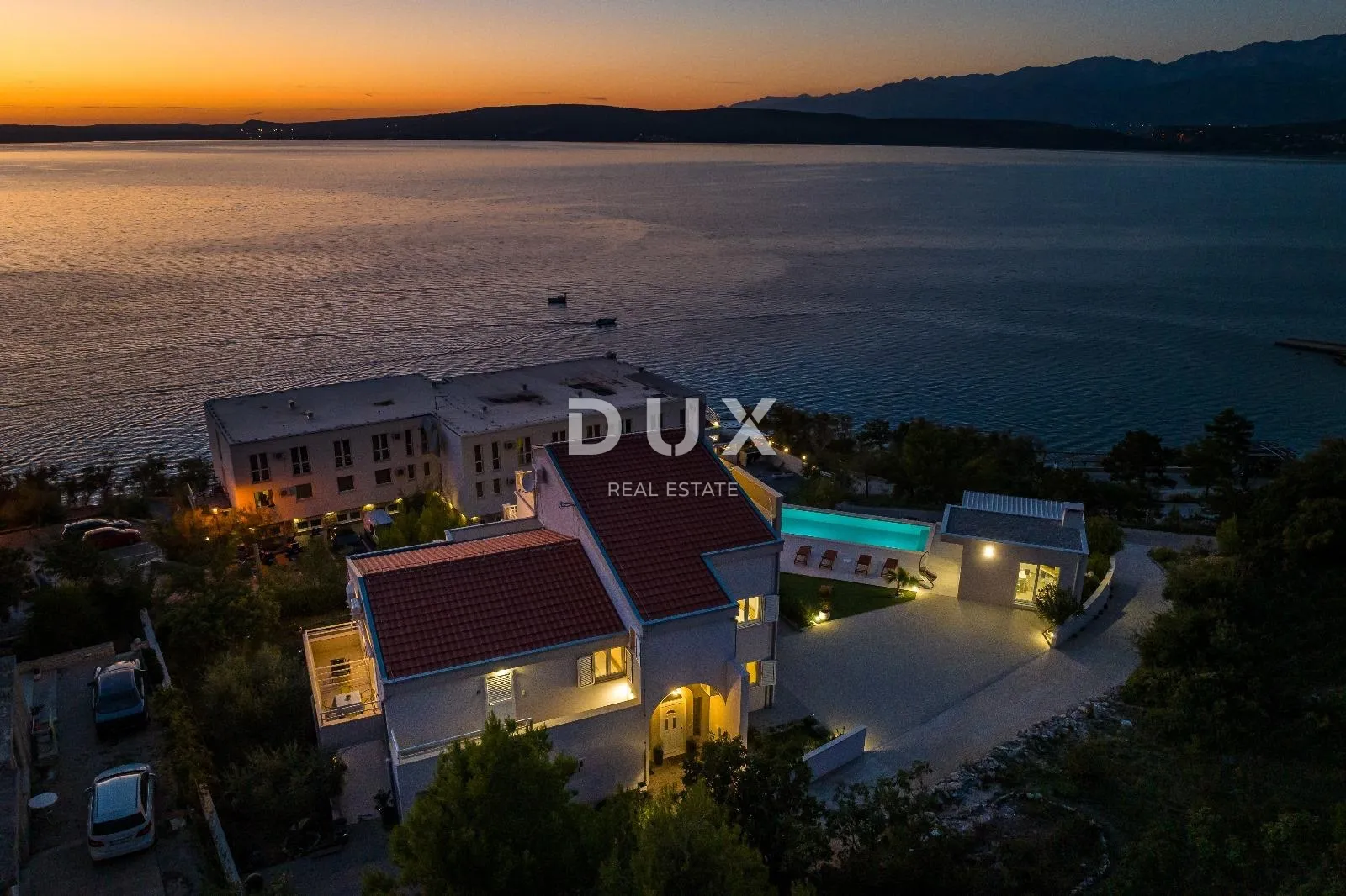 zadar, novigrad - luksuzna vila s panoramskim pogledom na more - slika 32