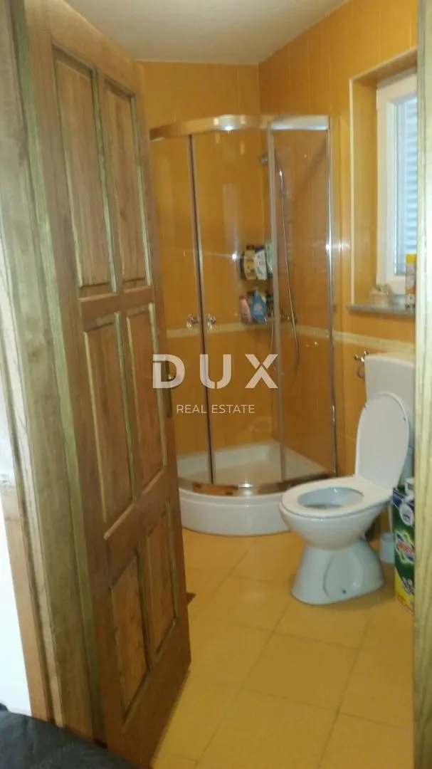 otok krk, grad krk - trosobni dvoetažni stan sa vrtom - slika 8