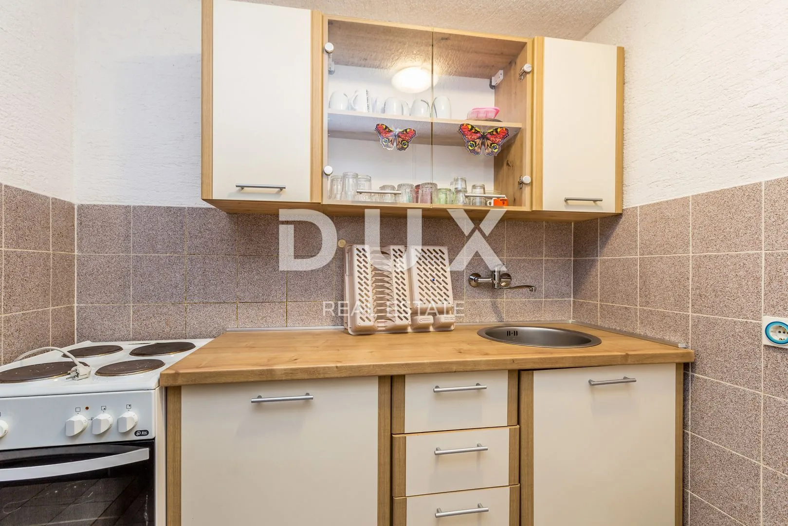 otok krk, šilo (okolica) - kuća s 4 apartmana i 700 m2 okućnice - slika 5