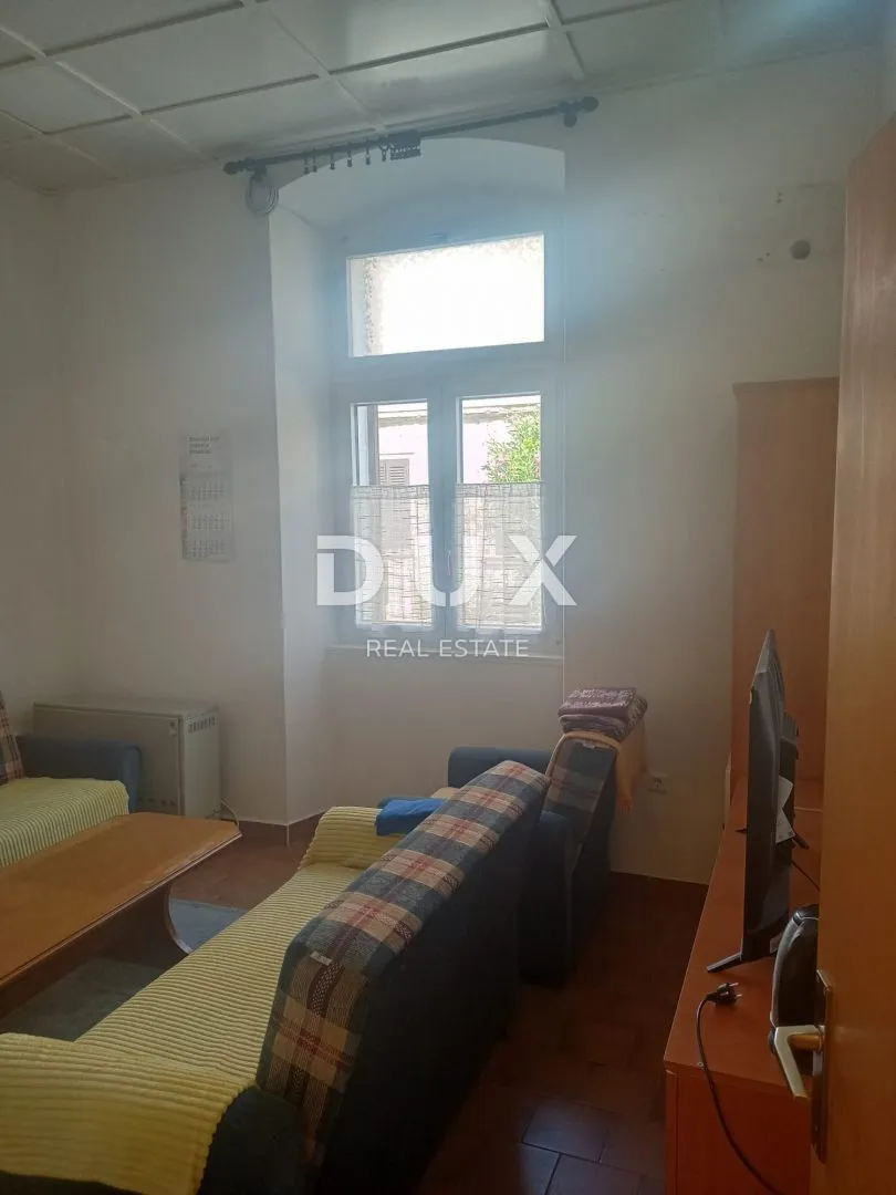 istra, pula - 4s+db stan u centru pule 105 m2 - slika 24